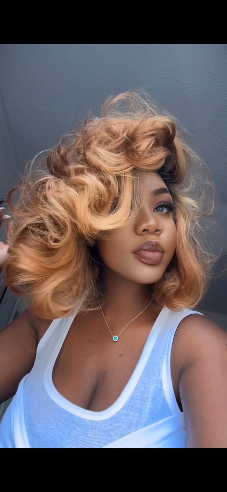 Honey Blonde.10 inches .13*4 frontal
