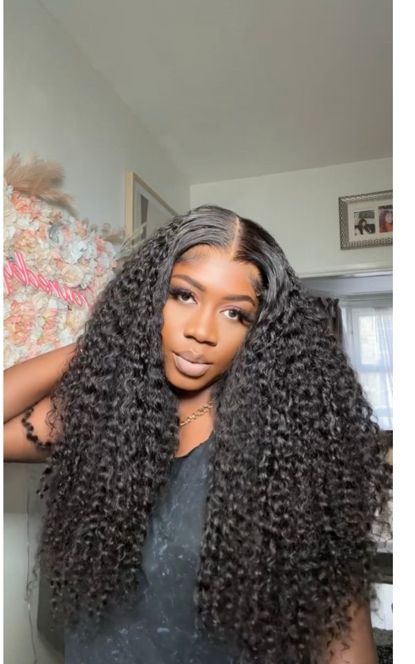 Serwaa unit , 18 inches -22 inches . 5*5 closure - Image 2