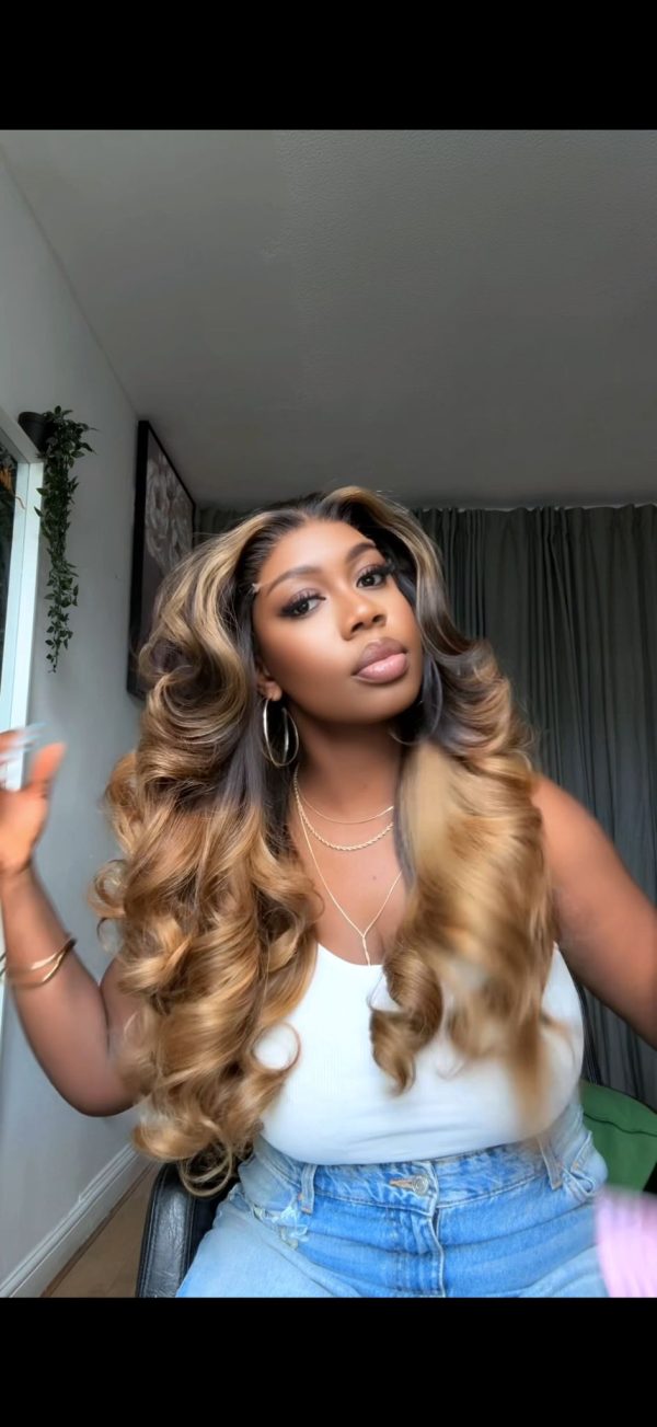 Serwaa unit : 24 - 26 inches . 6*6 closure - Image 2