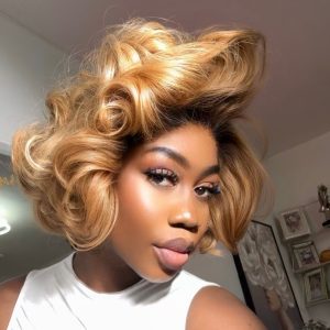 Honey blonde bob. 10 inches